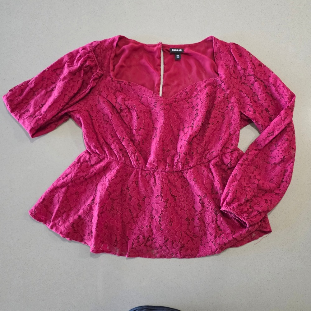 Torrid Magenta Pink Floral Lace Peplum Top Sweetheart Neck Long Sleeve Size 00